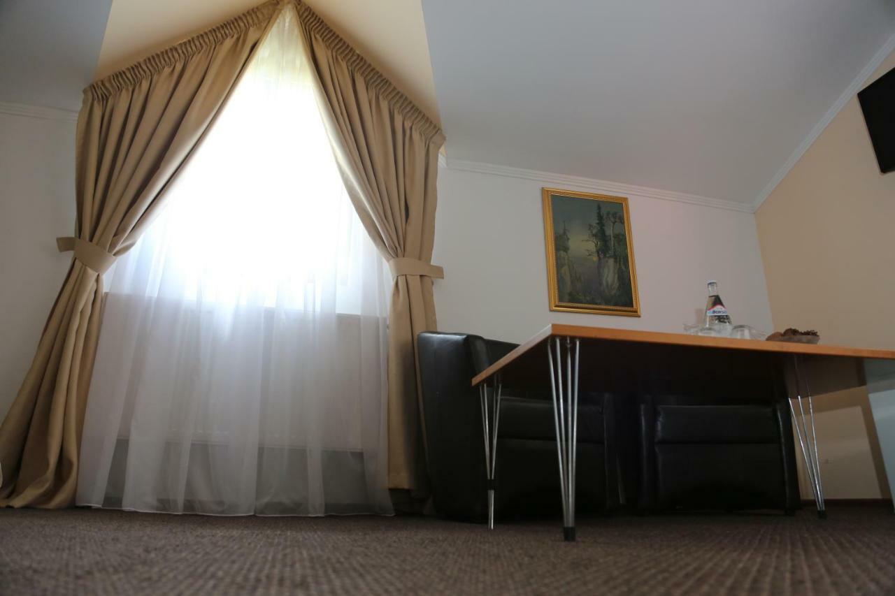 فندق New Aosta Garden سِنايا المظهر الخارجي الصورة